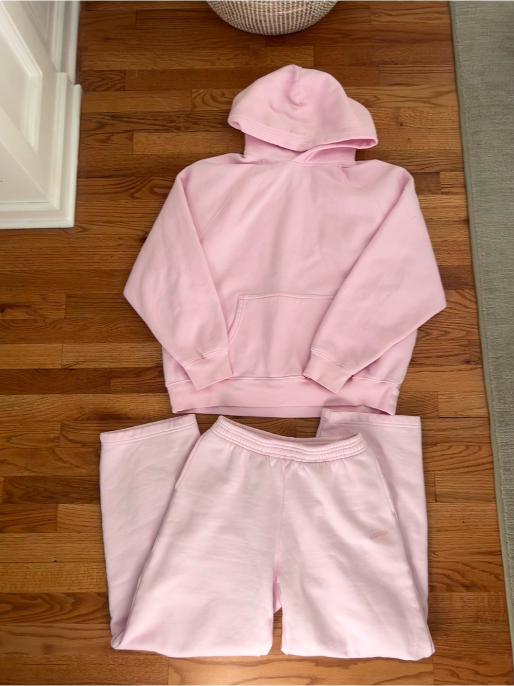 Aritzia Villa Pink SET